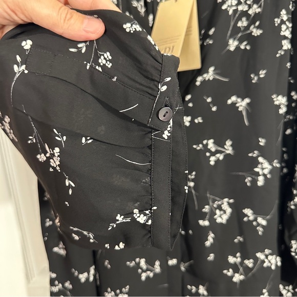 NYDJ pintuck blouse, sz 2X, black/white, flowy, v-neck, date night, fall, NEW - Picture 6 of 15